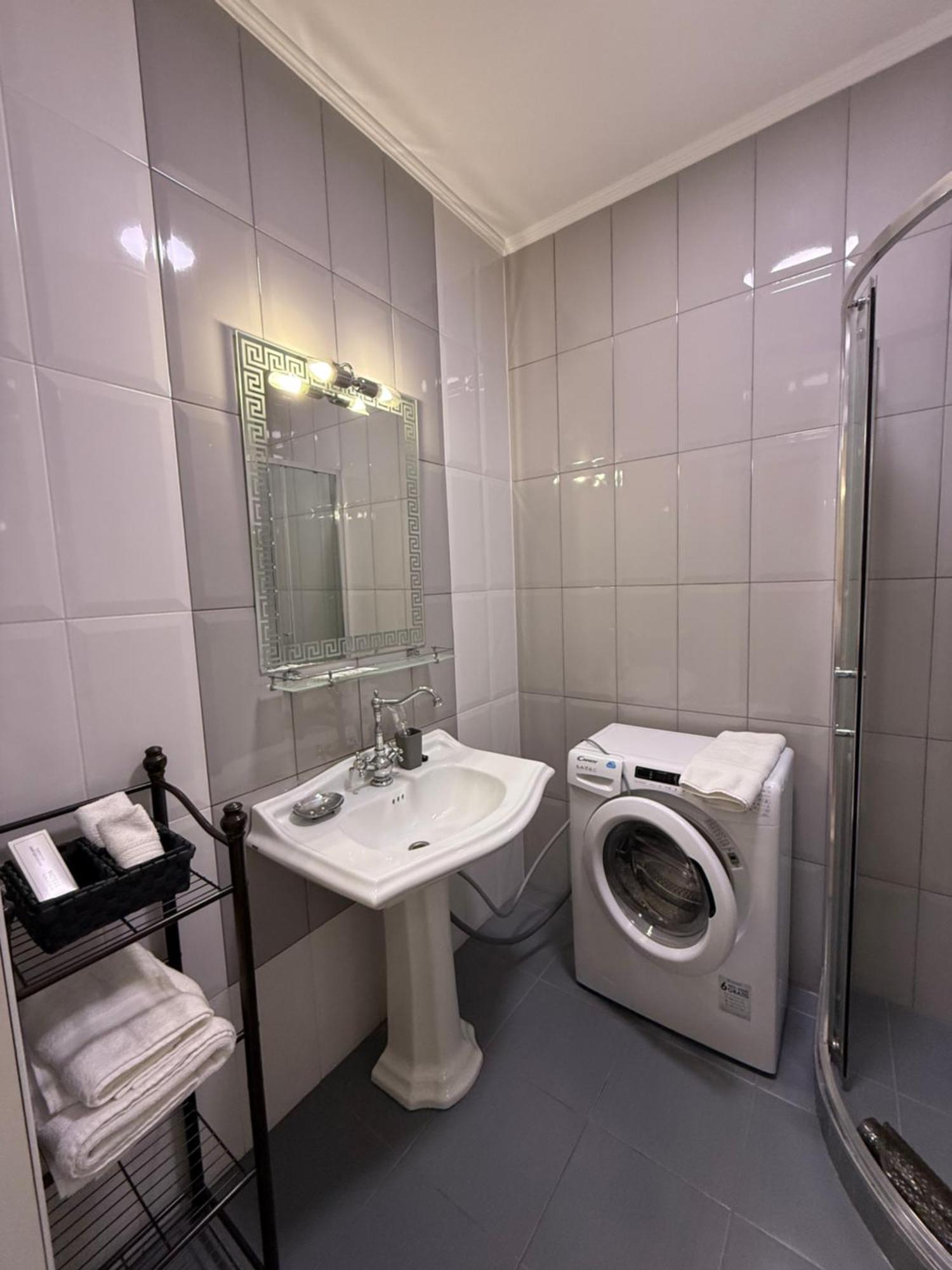 Gagarin Plaza Apartments Odessa Dış mekan fotoğraf