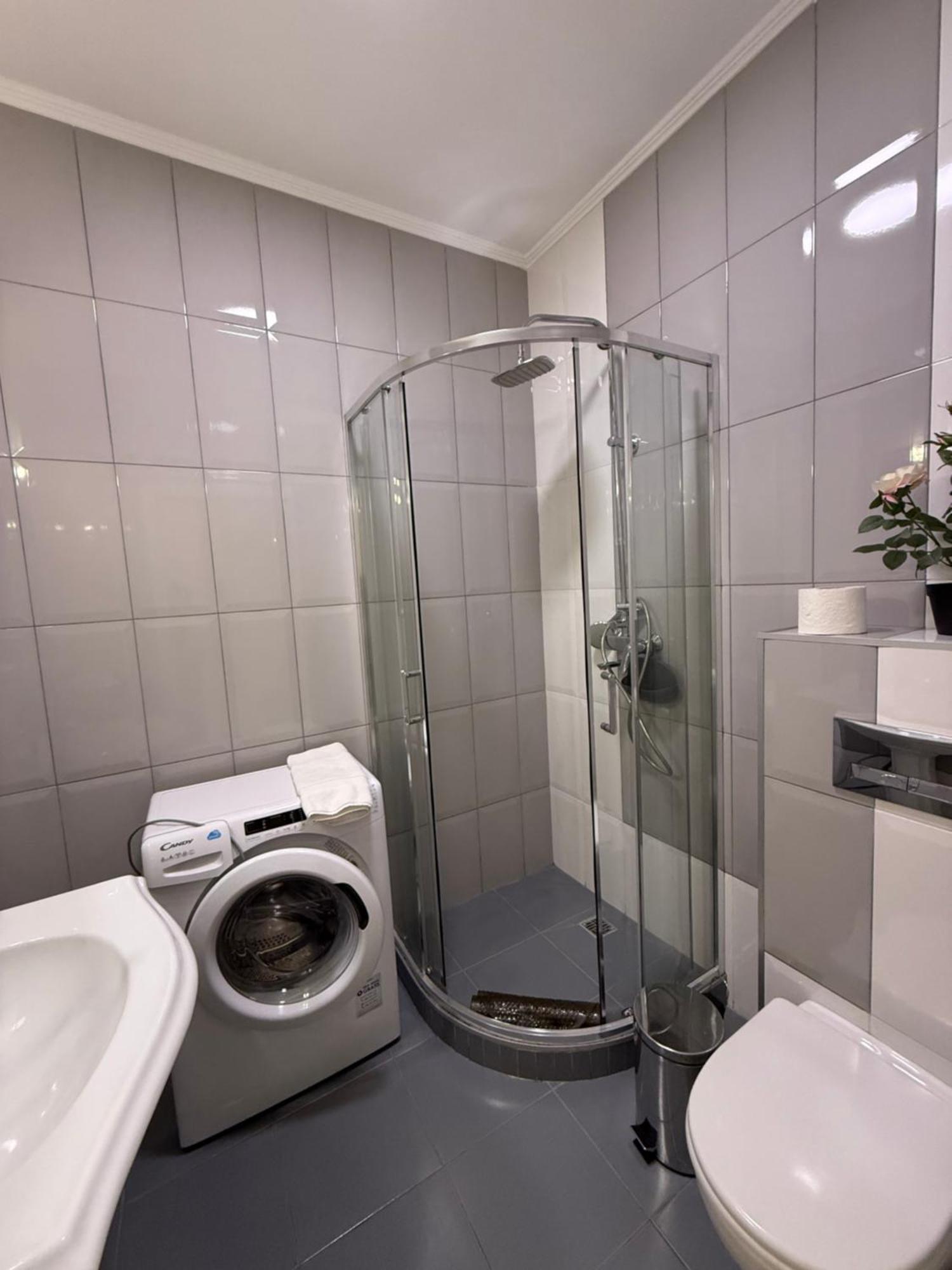 Gagarin Plaza Apartments Odessa Dış mekan fotoğraf