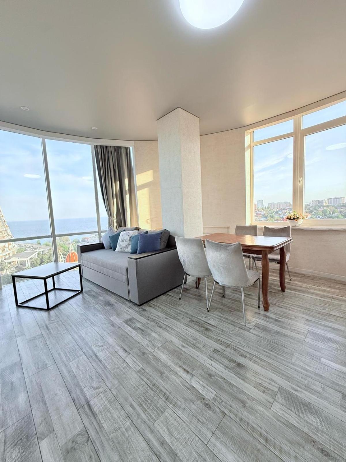Gagarin Plaza Apartments Odessa Dış mekan fotoğraf
